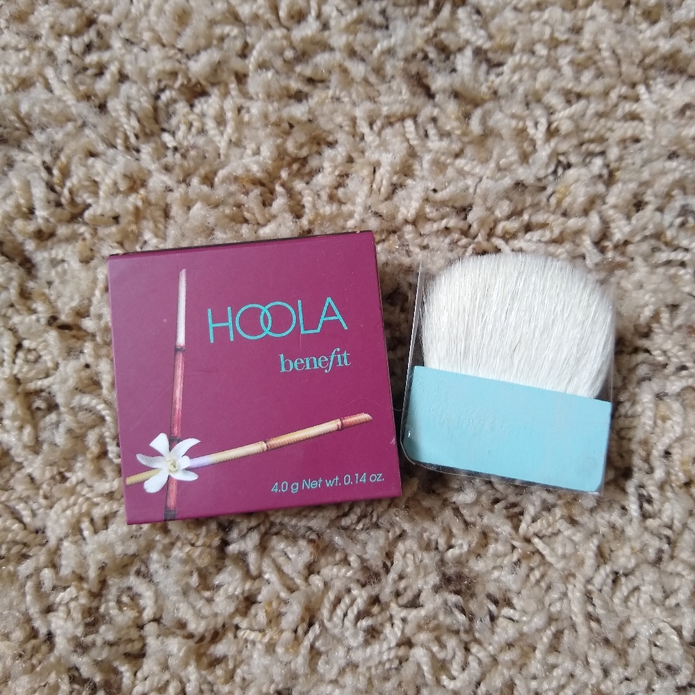 Mini Hoola and brush - Picture 3 of 3